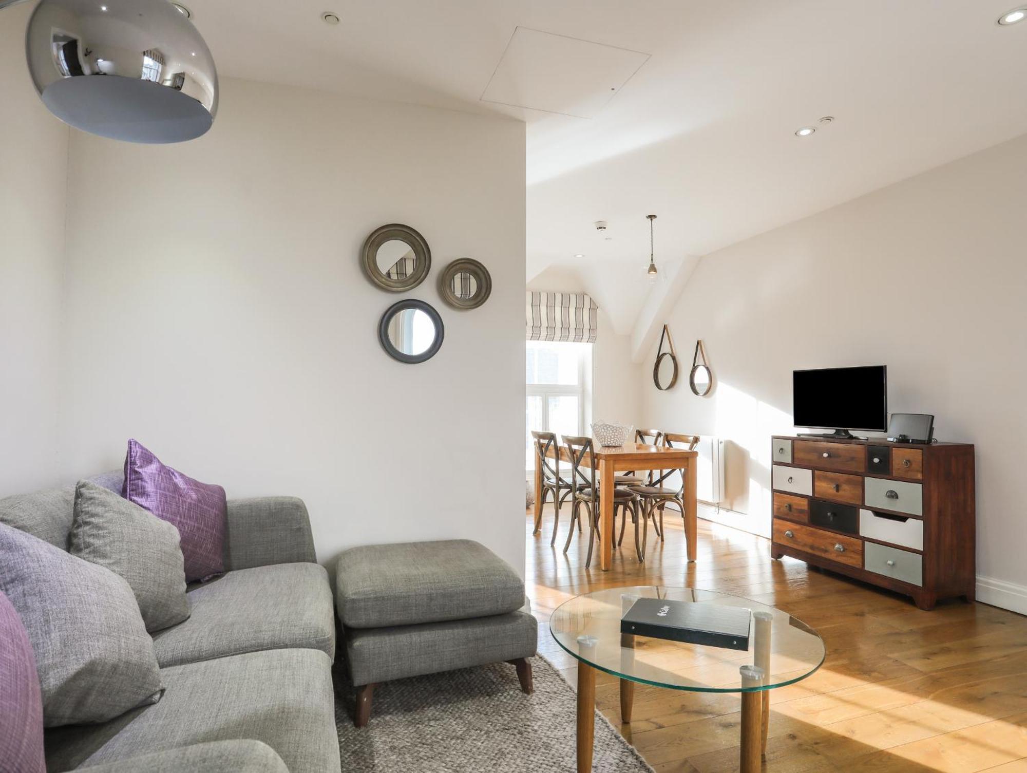 Harlech Apartments - Efnisien Екстер'єр фото