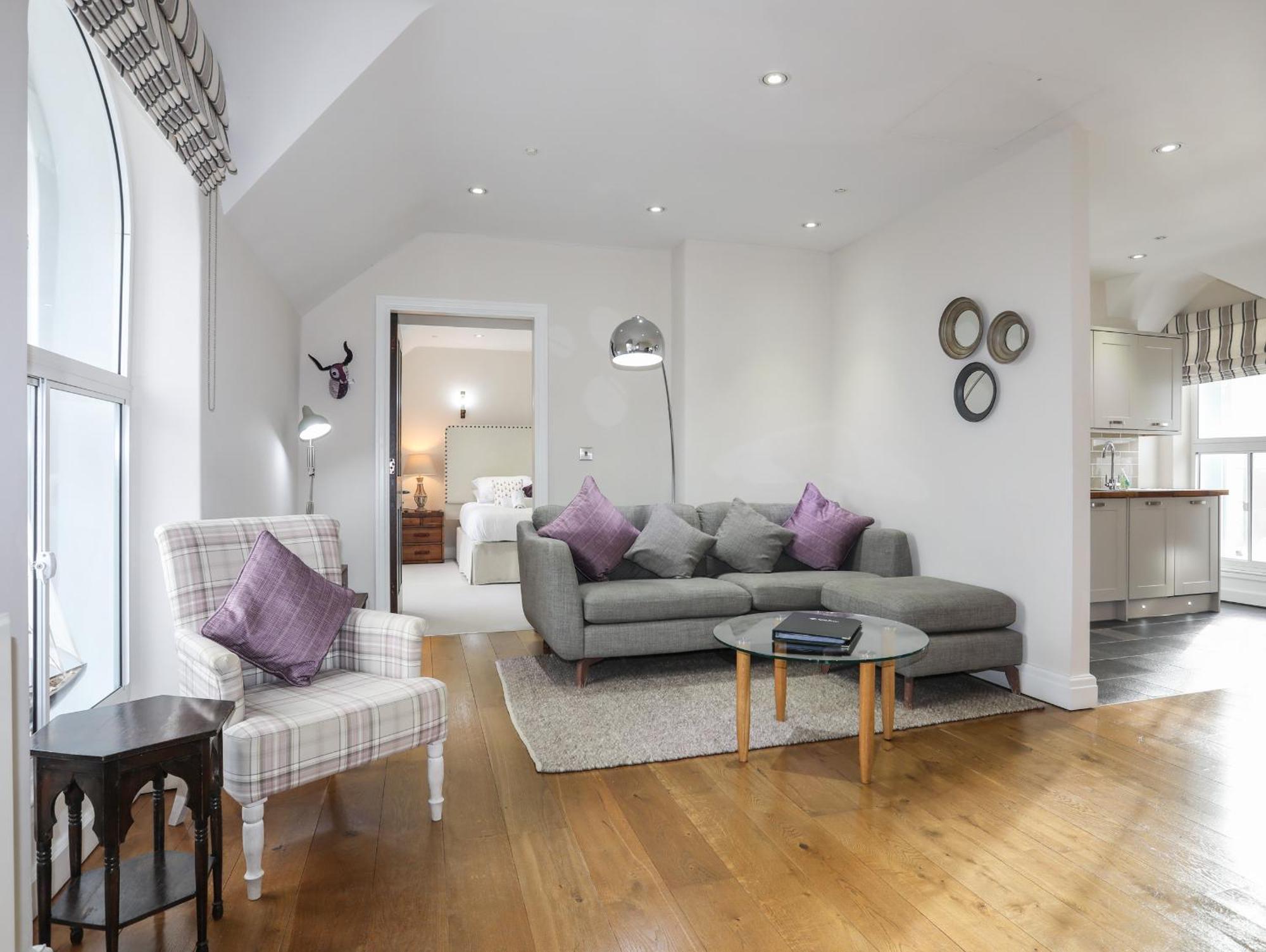 Harlech Apartments - Efnisien Екстер'єр фото